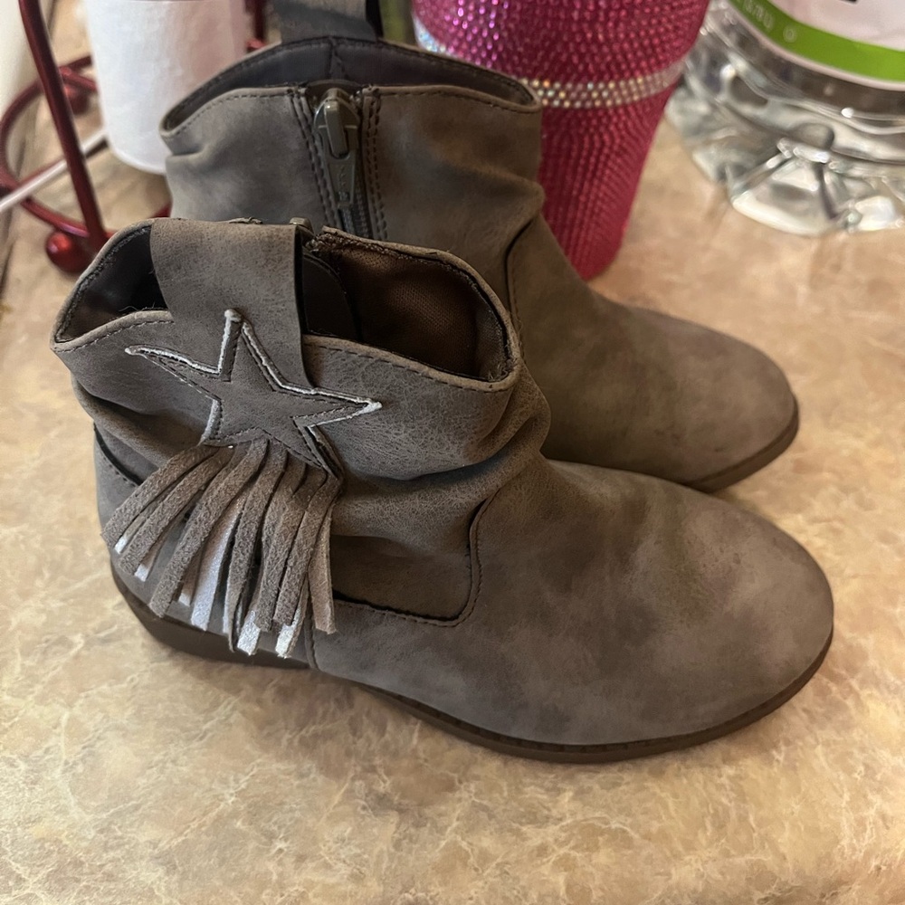 Fringe Ankle Boots with Star Detail